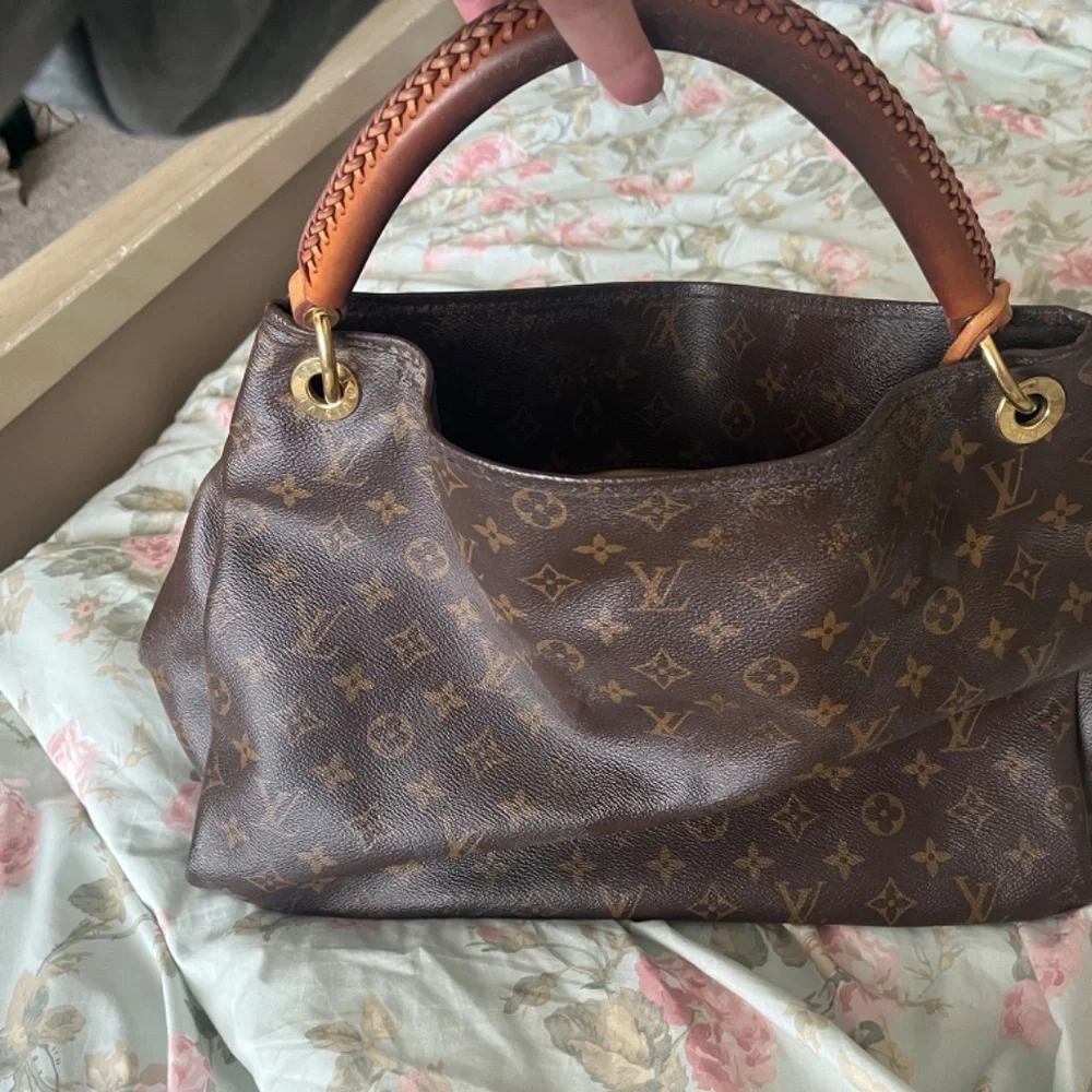 Louis Vuitton Brown Monogram Canvas Shoulder Bag  Bag only  No wallet